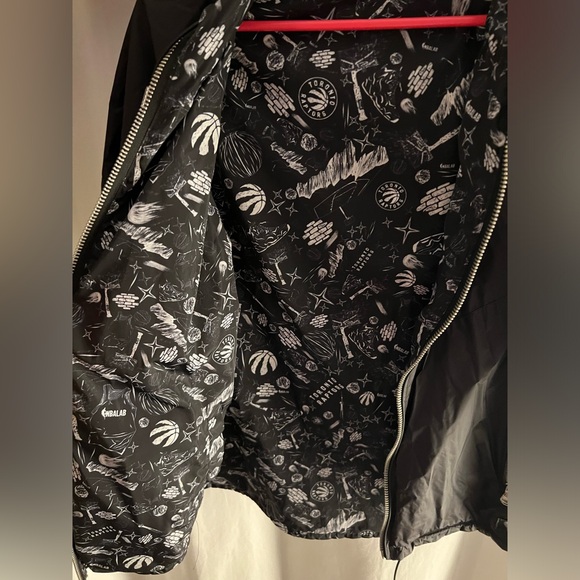 TheVeryWarm x NBA Reversible Raptors Jacket - Picture 3 of 4